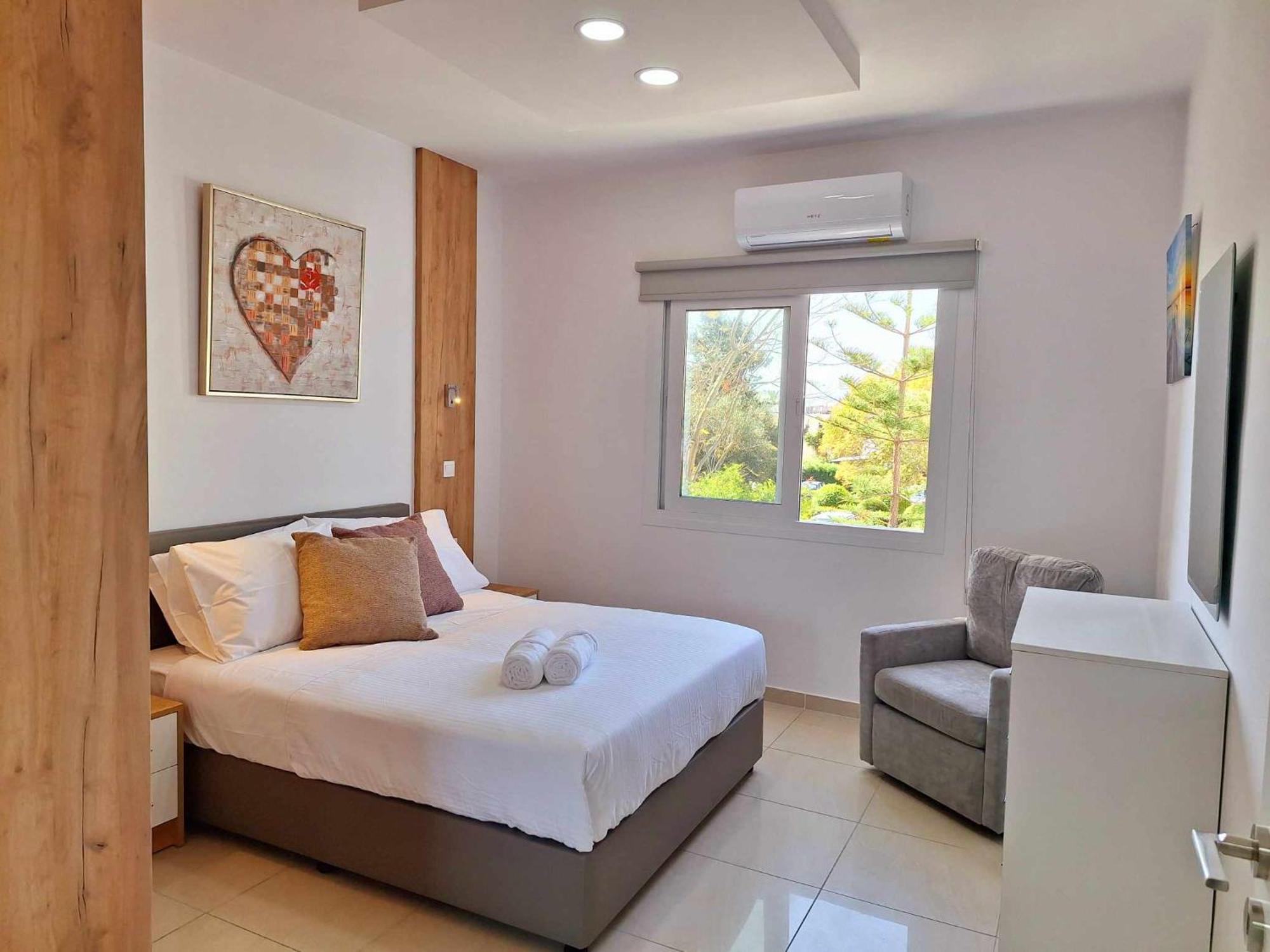 Stylish Apt Kato Paphos Close To Beach & Vibrant Harbor Life Exterior foto